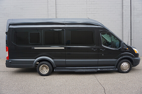 10 passenger van