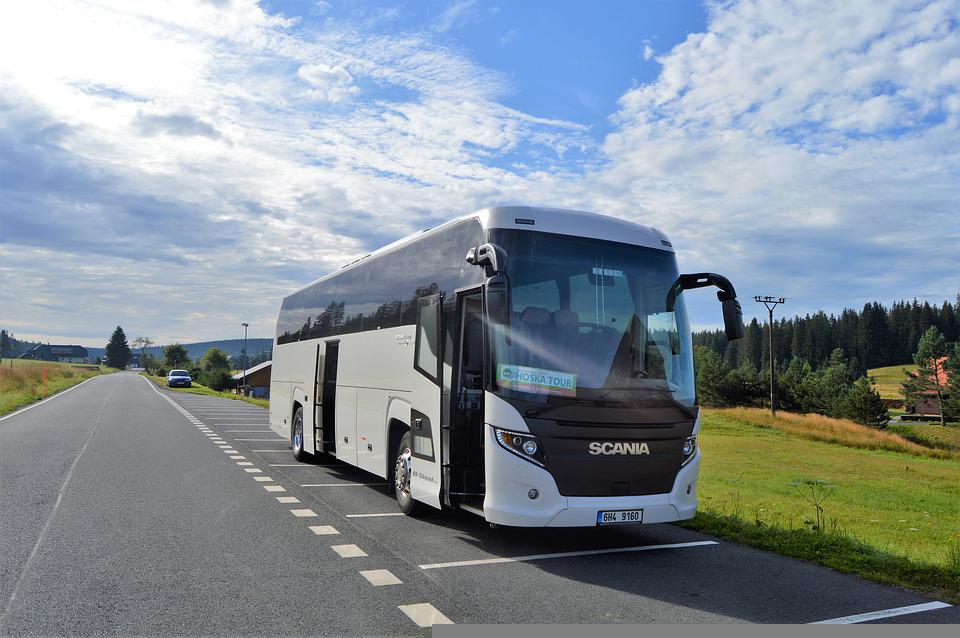 Cincinnati charter bus exterior